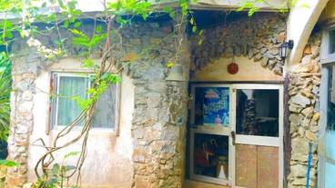 施設の入り口 / 14