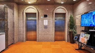 エレベーター / 1