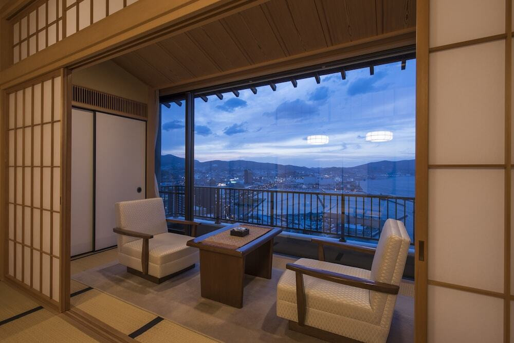 フレンチと和食のお食事3534026