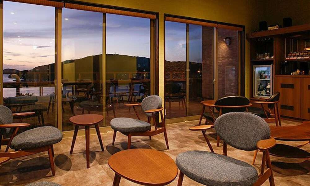 フリーラウンジ