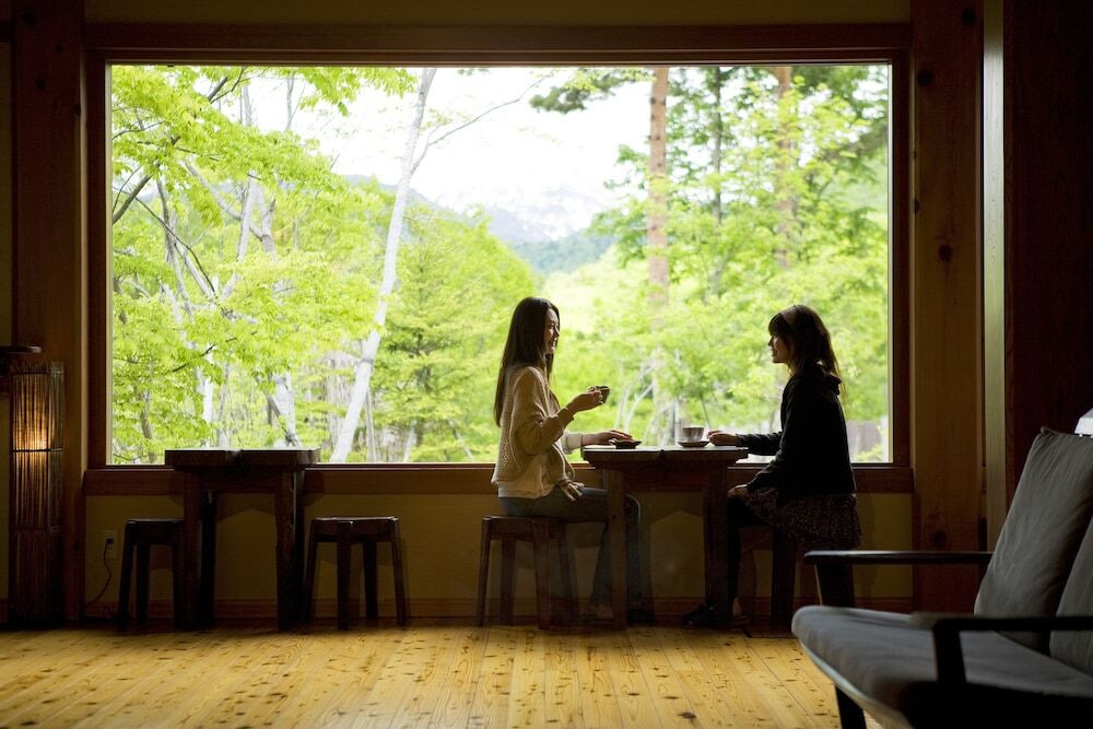 ロビーラウンジ