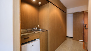 スタンダードルーム　ダブルベッド1台マッサージチェア1台付　禁煙　清掃料金別　連泊時の清掃なし