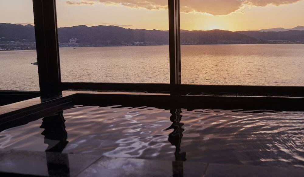 客室露天風呂の眺望② / 2