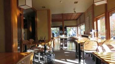 ロビーラウンジ / 4