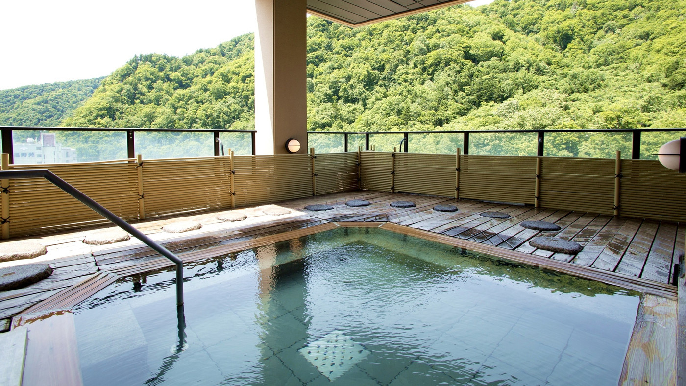 屋外プールで心地いい北海道の夏を感じよう!3658628