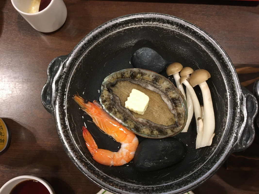 夕食（メインの鮑）