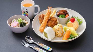 食事・飲み物 / 35