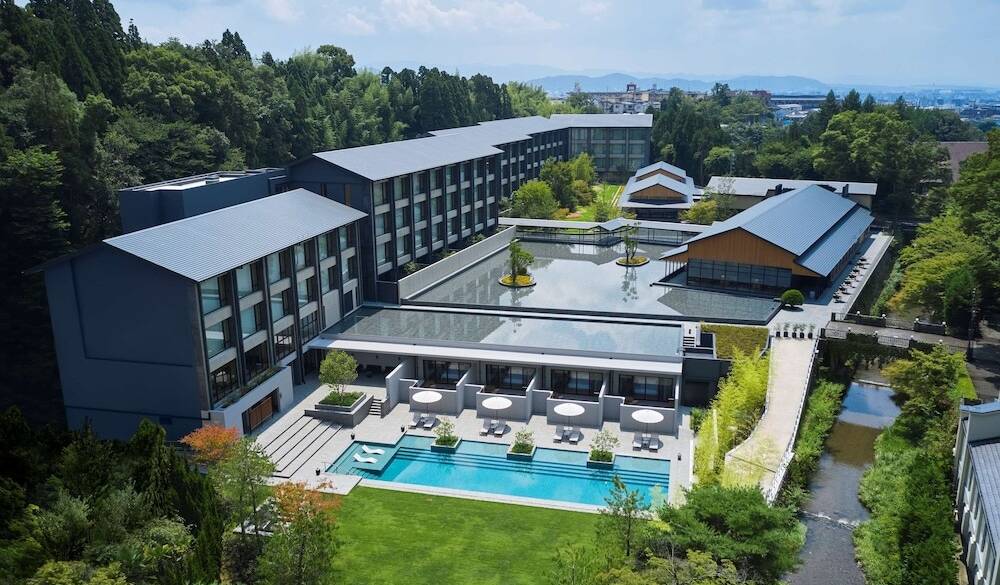 洛北のリゾート地で
記念日を祝う2日間 / 1