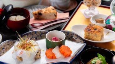 食事・飲み物 / 10