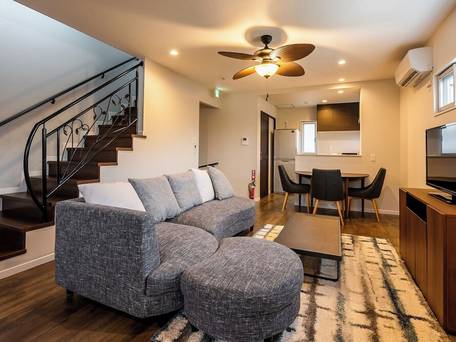 ツカサコンド北谷アラハ / 1