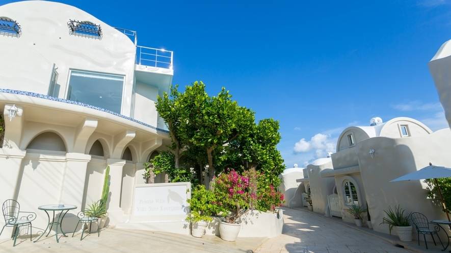 まるで海外！
リゾート感抜群の宿へ / 1