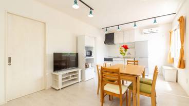 客室内のダイニングエリア / 4