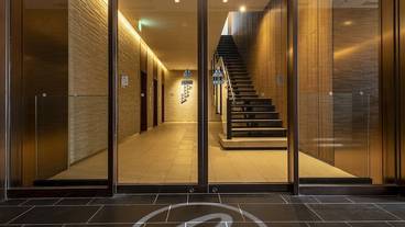 施設の入り口 / 35