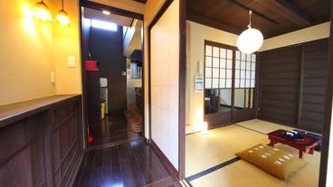 内部エントランス / 2