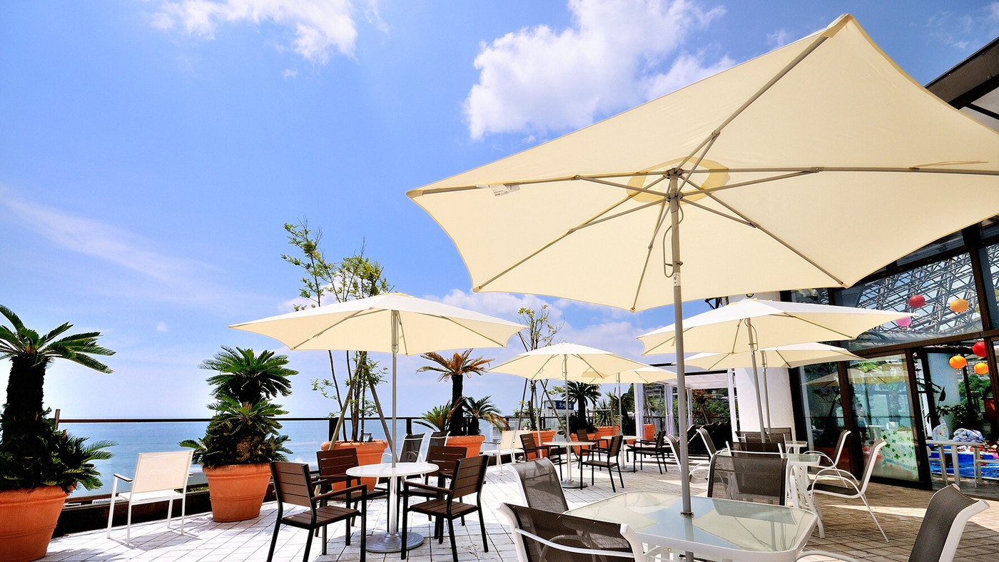 オーシャンビューのテラスでのんびり過ごすのも◎3390102