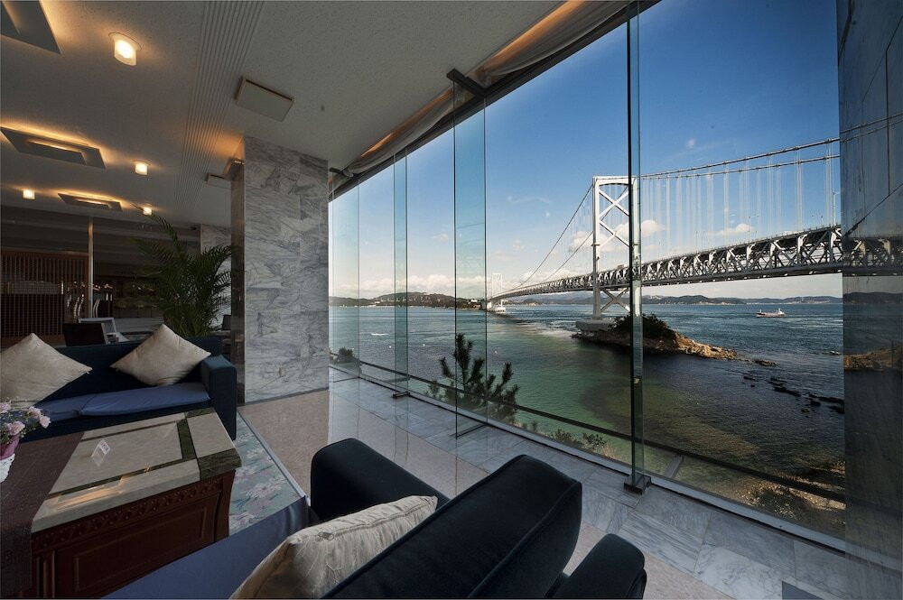 ロビー応接スペース