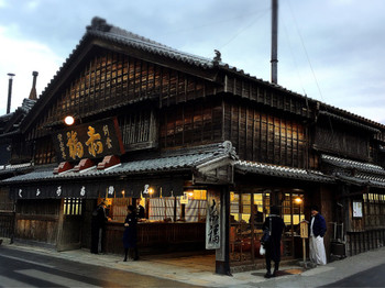 「赤福 本店」 外観 47635211 明け方の赤福