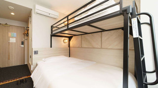 ダブルベッド+二段ベッド付ルーム 禁煙