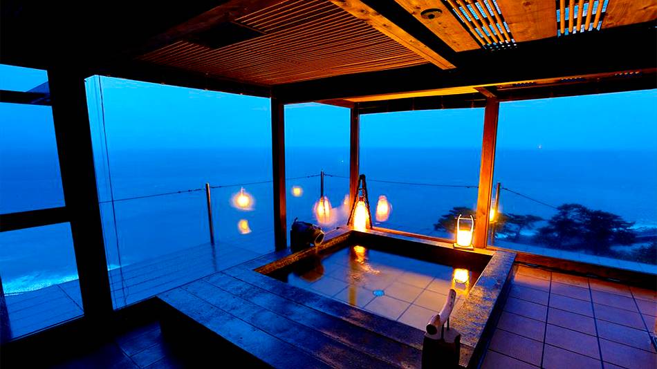 海がみえる露天風呂
絶景を独占しよう / 2