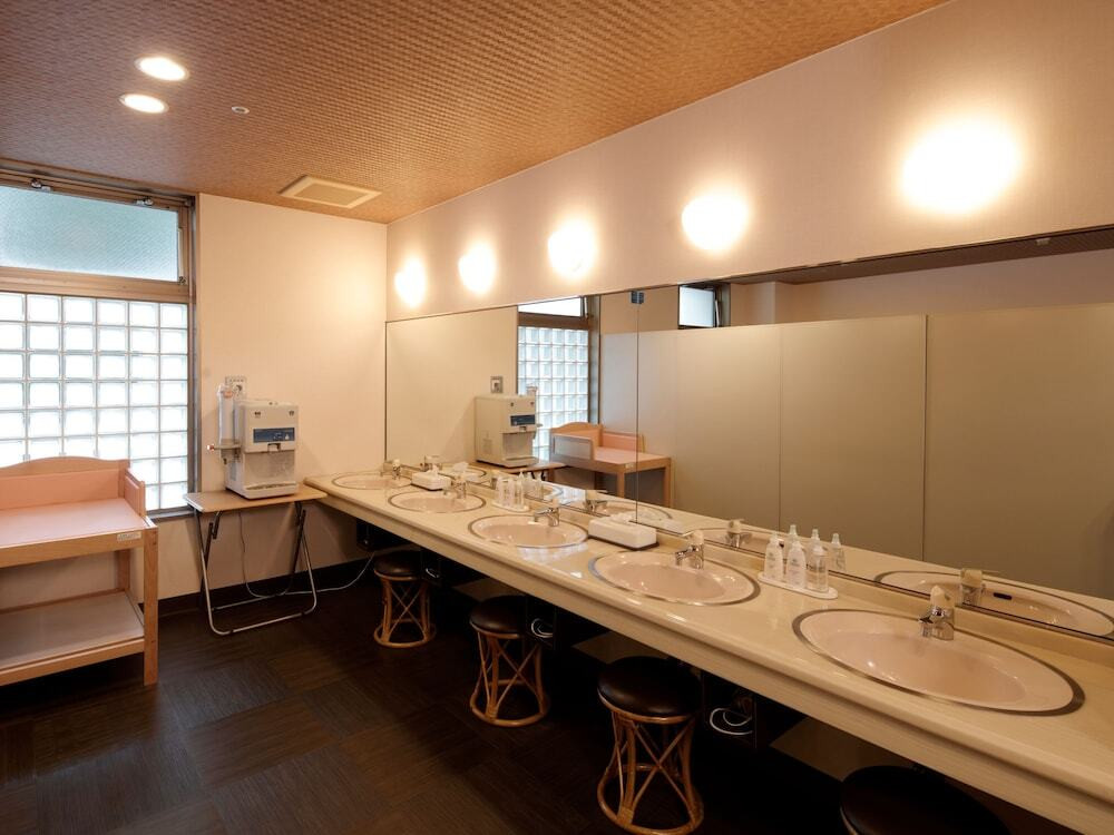 屋内スパ浴槽