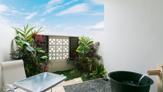 プレミアム ルーム シングルベッド 2 台 ガーデンビュー タワー (プレミアムラナイルーム)