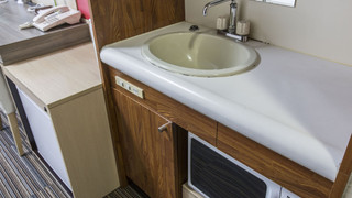 スタンダードスモールダブルルーム　禁煙 (ハウスキーピングは有料オプション)