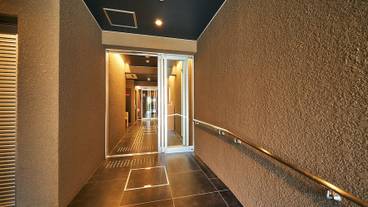 施設の入り口 / 7