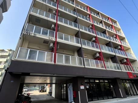 Mr.KINJO Eminence inn Makishi / 1