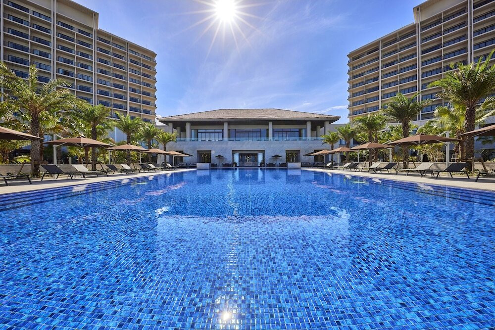 センタープール(スイートルームの宿泊者・20歳以上専用)