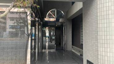 施設の入り口 / 5