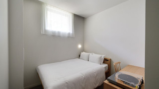 スーペリア ダブルA 1階 禁煙 階段でのアクセス