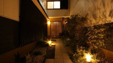 施設の入り口 / 26