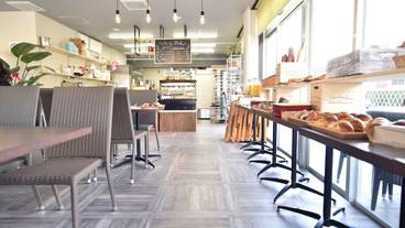 朝食スペース / 8