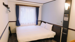 ダブルルーム キングベッド 1 台 喫煙可