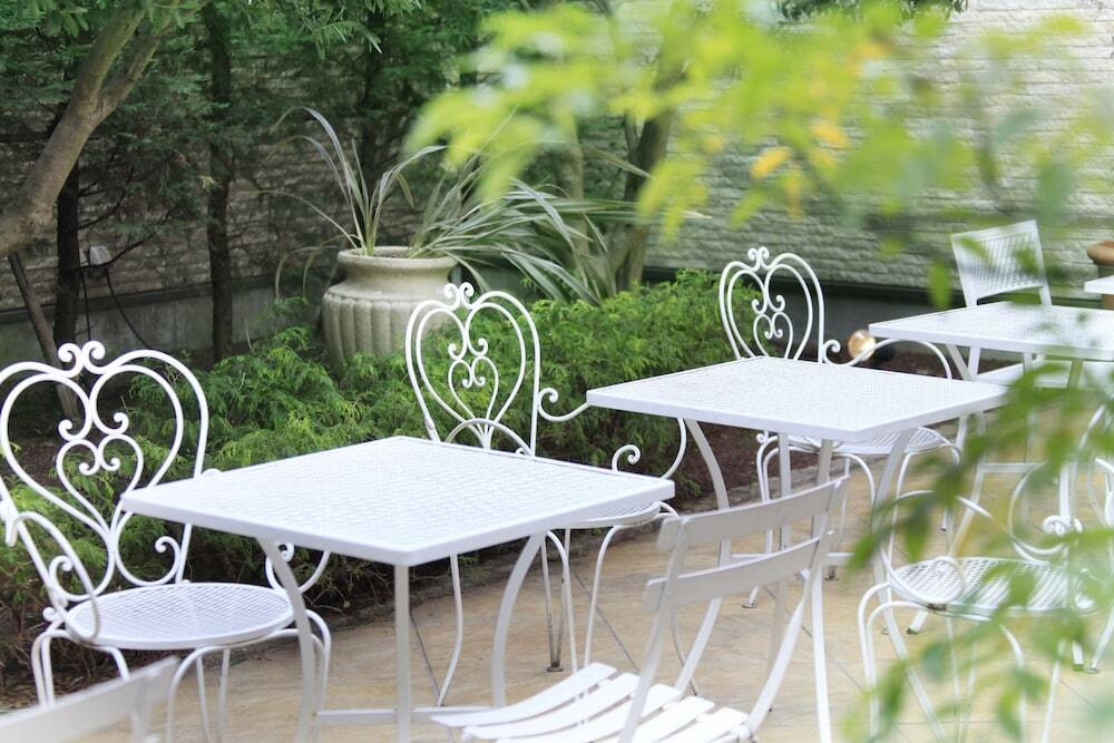 屋外ダイニングエリア