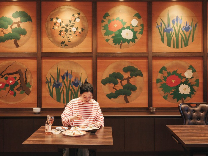 大正ロマンを感じながら、美味しい料理に舌鼓を打ちましょう。