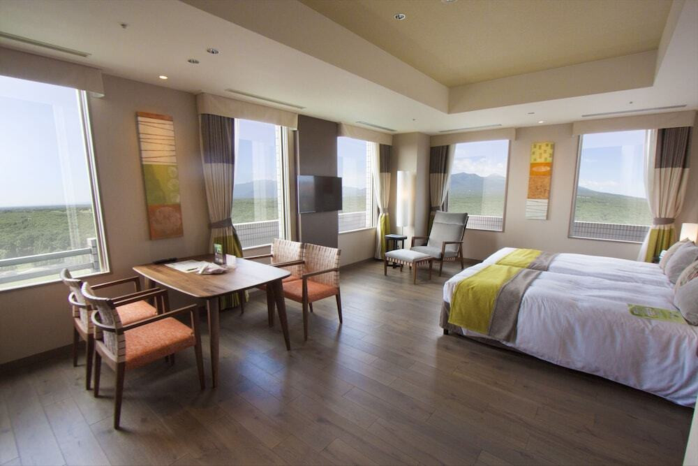 インルームダイニングで景色を楽しみながらお祝い3931545