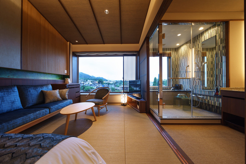 ユニークな貸切風呂と富山の旬の食材が魅力3849196