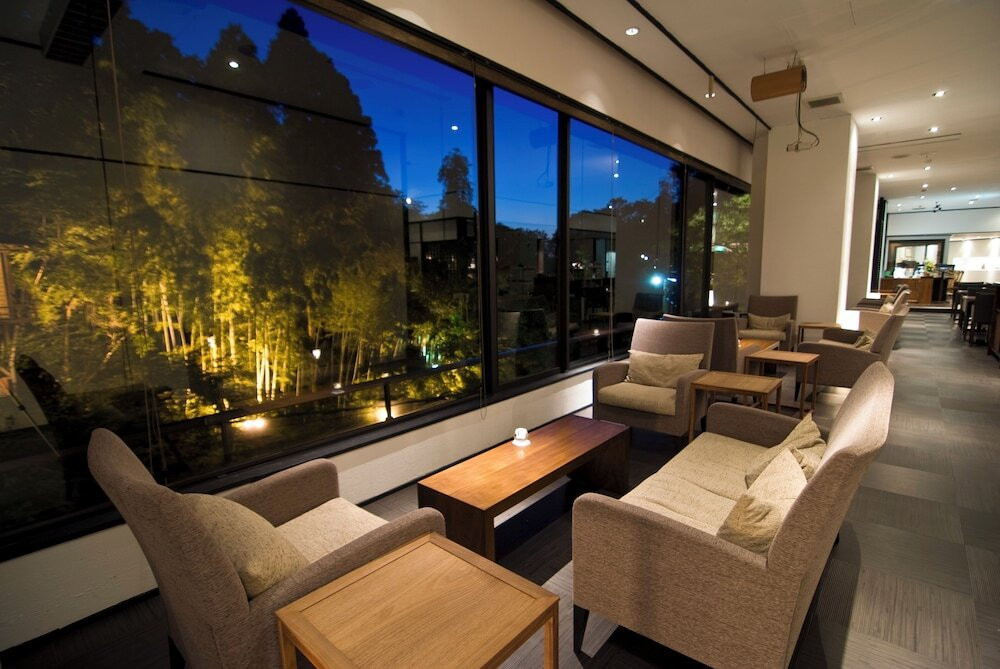 ロビーラウンジ