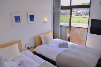 リバービューの部屋で穏やかなひと時を。新旧エリアの真ん中に佇むホテル3707601