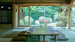 【関西】心を和ませる四季折々の様式美。日本庭園のある旅館・ホテル10選