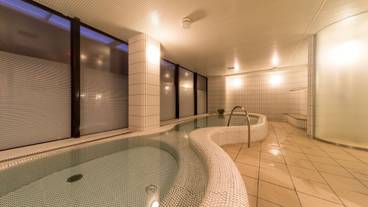 女性大浴場(夜) / 2