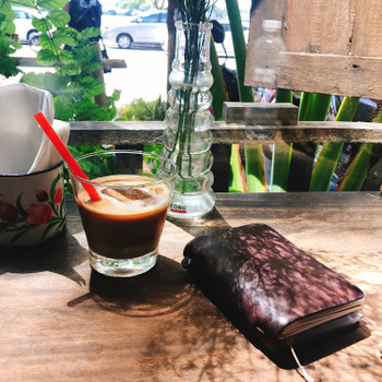 暑すぎて、人気のカフェで休憩