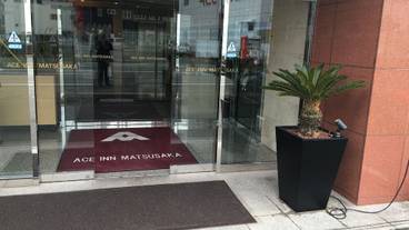 施設の入り口 / 27