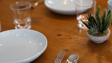 客室内のダイニングエリア / 11