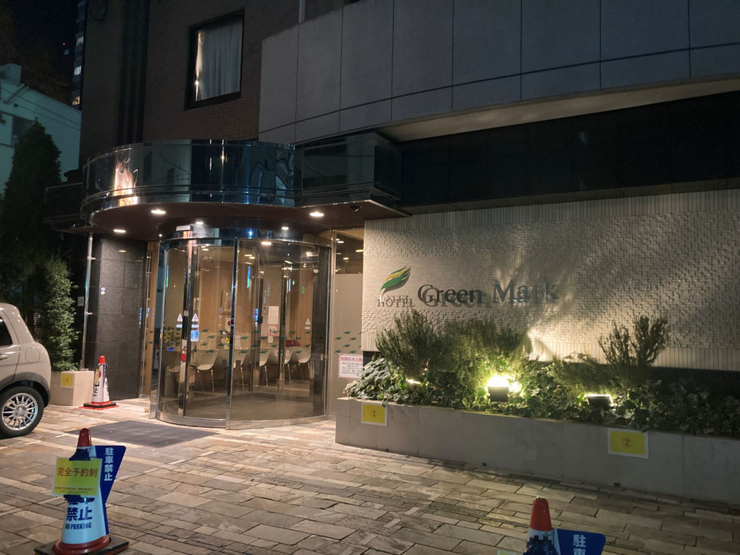 仙台駅からほど近く、ロビーはそれなりにキレイ