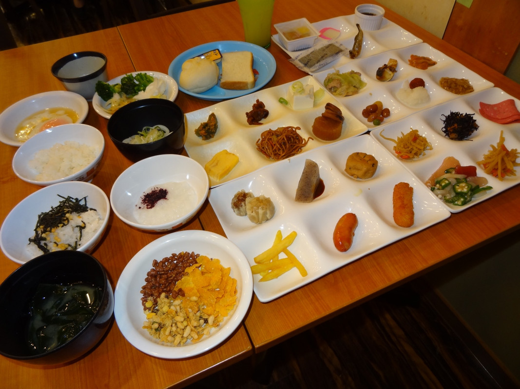 朝食バイキングの一例。