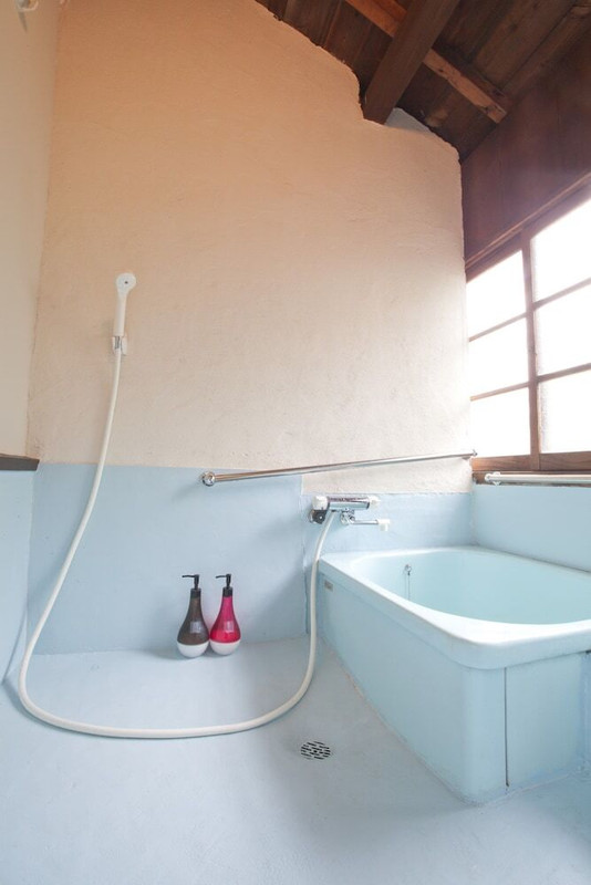 バスルームのシャワー