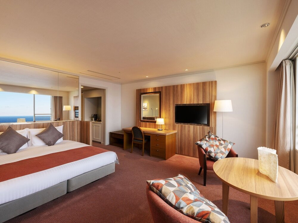 アンティークな空間やインフィニティ露天風呂などで贅沢な休日を4002352