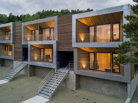 H2 Life Resorts ArtHouse / 3